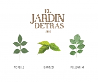 El jardín detrás